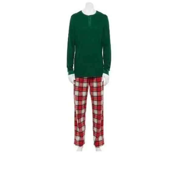 Jammies For Your Families® Men's Classic Christmas Top & Bottoms Pajama Set - Picture 1 of 3